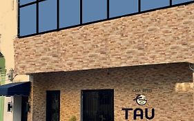 Hotel Tau Art Residence